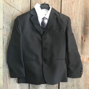 Boys Black Suit Size 9/10